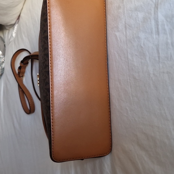 Michael kors crossbody bag - Picture 3 of 6